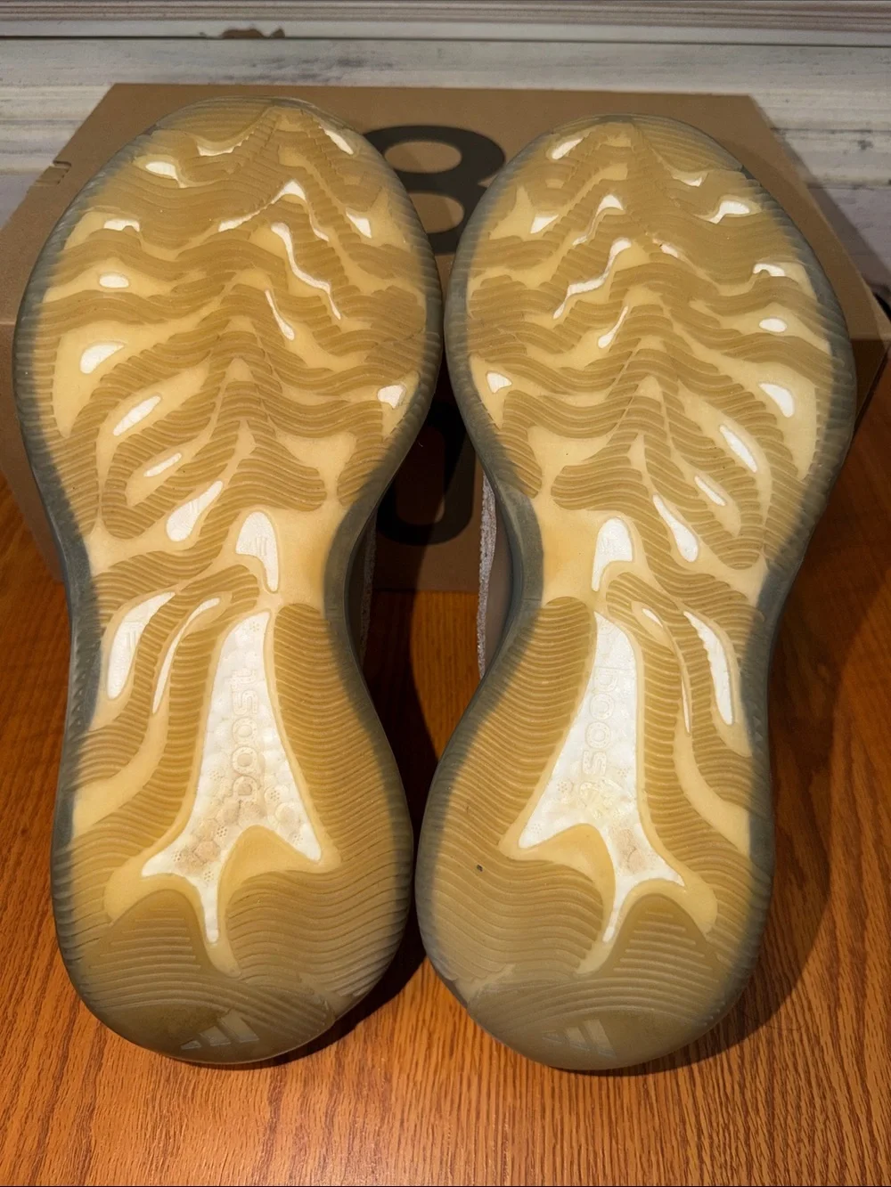 Adidas  Men’s Yeezy Boost 380  Size US 11